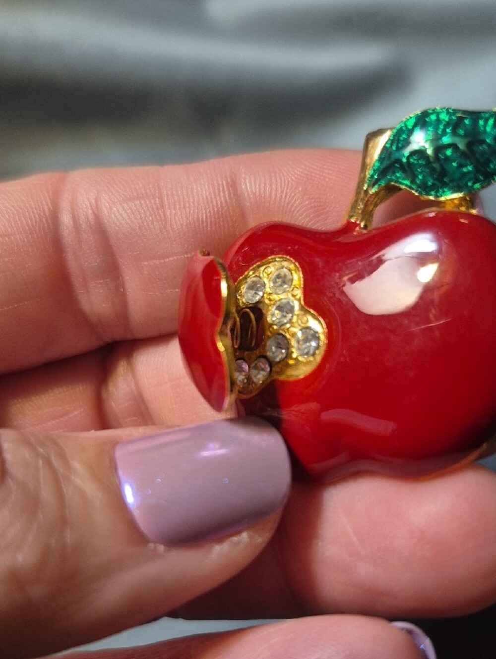 Vintage Red Apple Rhinestone Enamel Brooch with Green Leaf - Picture 4 of 5